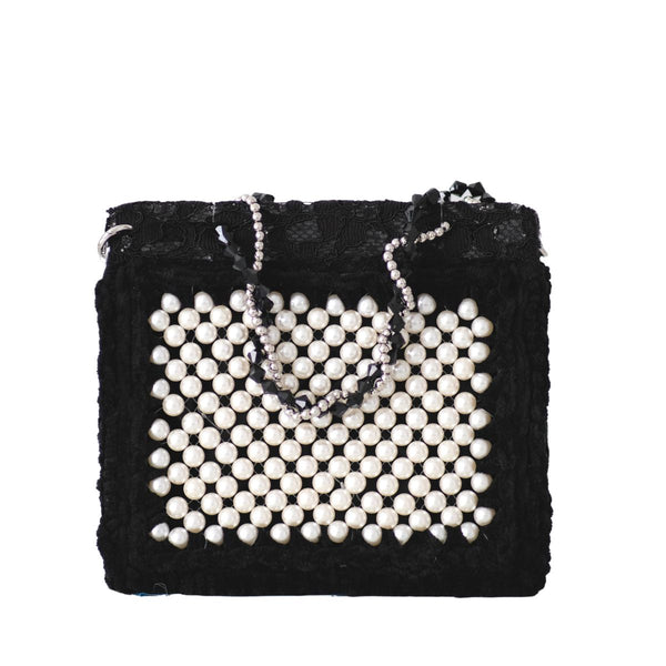 Bolso perla en encaje negro